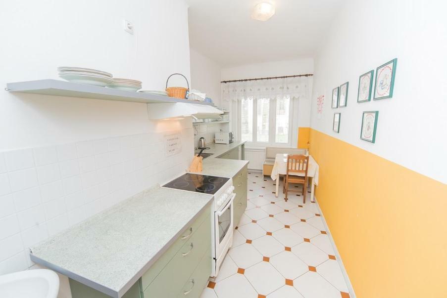 Pension U Kostela Cesky Brod Exterior foto